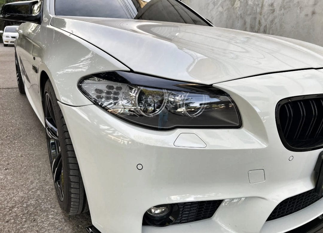 Paupières Phares Avant Performance BMW Série 5 F10 F11 2010-2018 - vue de face - Becquet Voiture