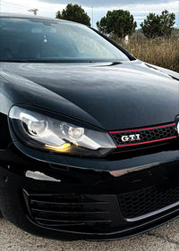 Performance-Scheinwerferabdeckungen VW Golf 6 Schwarz glänzend - Seitenansicht - Becquet Voiture