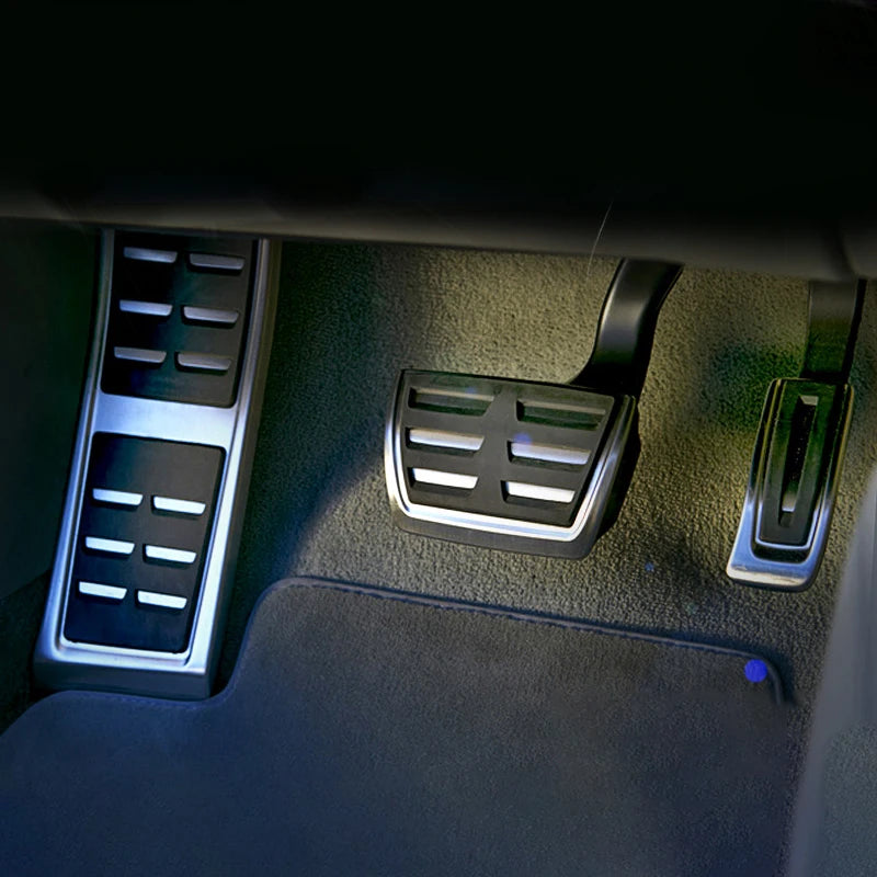 Pédales Aluminium Audi A4 A5 A6 A7 Q3 Q5 (Kit Sport) - vue de face - Becquet Voiture
