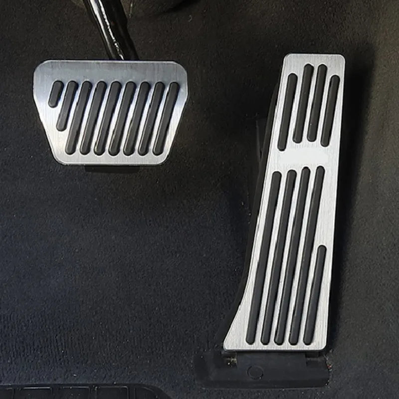Pédales Aluminium BMW Série 5 6 7 F10 F11 F01 - vue de face - Becquet Voiture