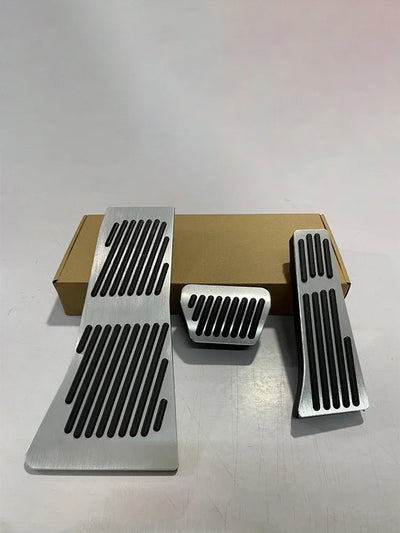 Pédales Sport BMW X5 M F85 F86 2015-2019 - détail du montage - Becquet Voiture