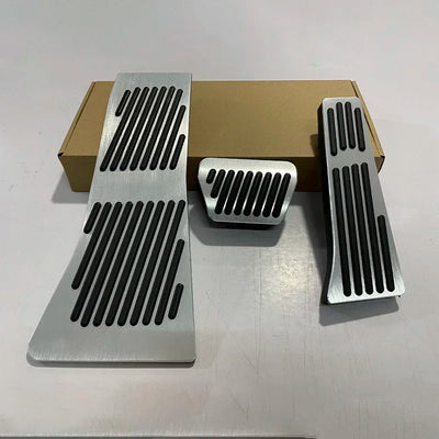 Pédales Sport BMW X5 M F85 F86 2015-2019 - vue de trois-quarts - Becquet Voiture