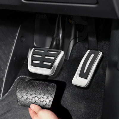 Pédales Sport Inox Audi A4 A5 A6 A7 A8 Q5 2017-2023 - vue de trois-quarts - Becquet Voiture