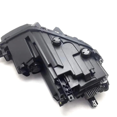 Phare Avant LED VW Jetta Sagitar 2019-2020 - vue de trois-quarts - Becquet Voiture