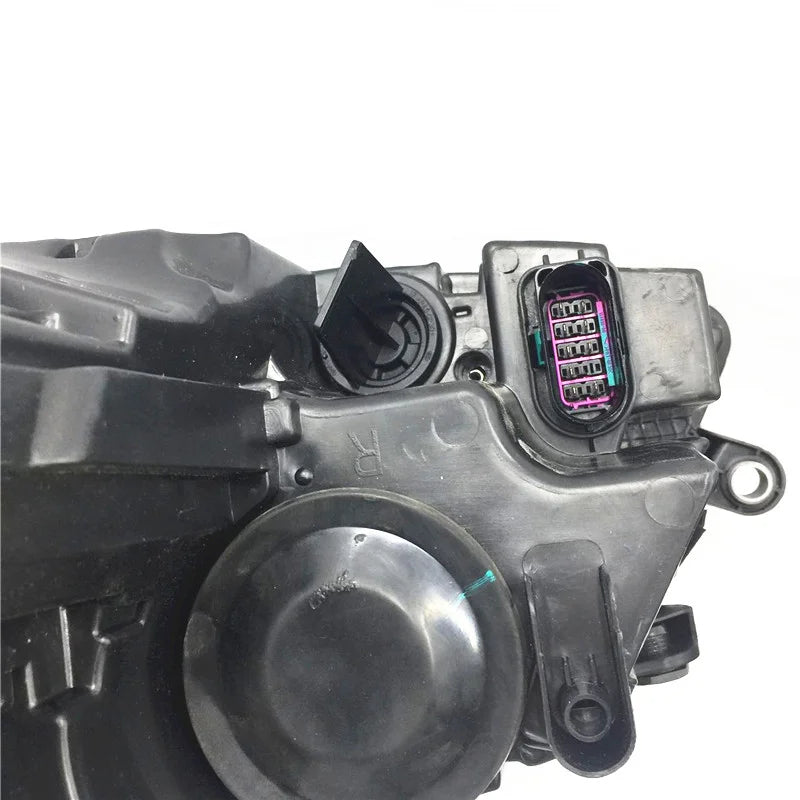 Phare Avant Volkswagen Jetta VI 2010-2015 - installé sur véhicule - Becquet Voiture