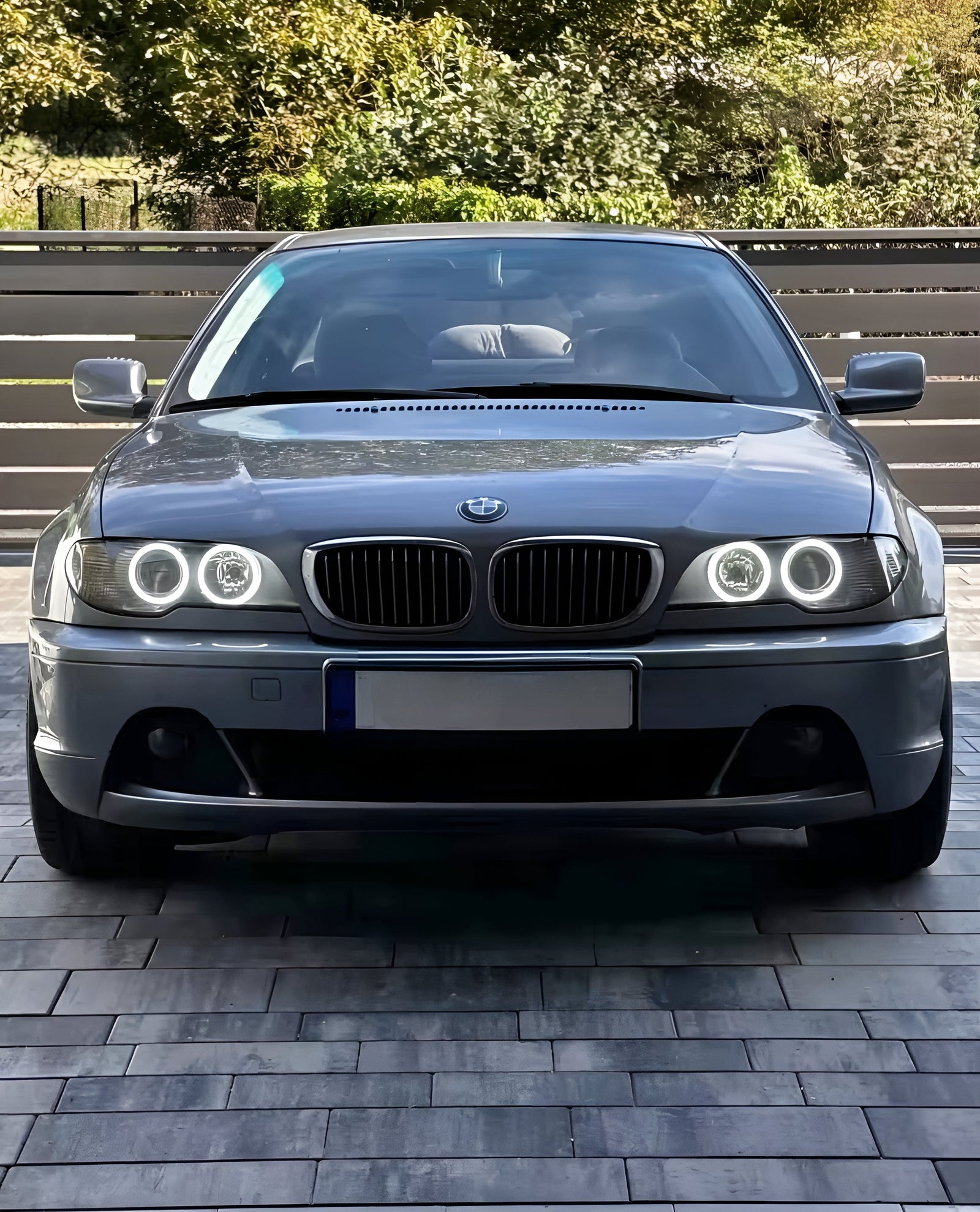 Phares Angel Eyes LED BMW Série 3 E46 - vue de face - Becquet Voiture