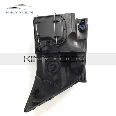 Phares Avant Ford Transit V348 - vue de trois-quarts - Becquet Voiture