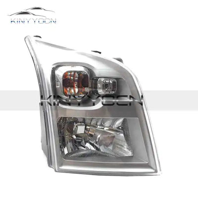 Phares Avant Ford Transit V348 - vue rapprochée - Becquet Voiture