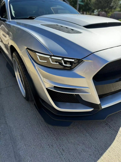 Phares Full LED Ford Mustang 2015-2017 Shelby GT350 GT500 - vue de trois-quarts - Becquet Voiture