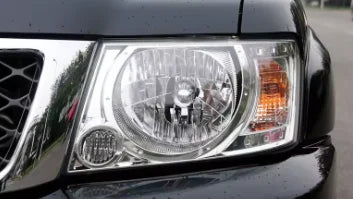 Phares LED DRL Nissan Patrol Y61 2005-2022 - détail du montage - Becquet Voiture