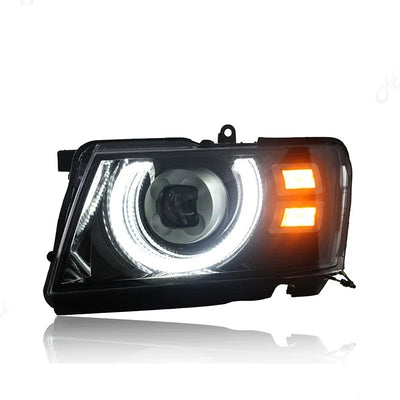 Phares LED DRL Nissan Patrol Y61 2005-2022 - vue de trois-quarts - Becquet Voiture