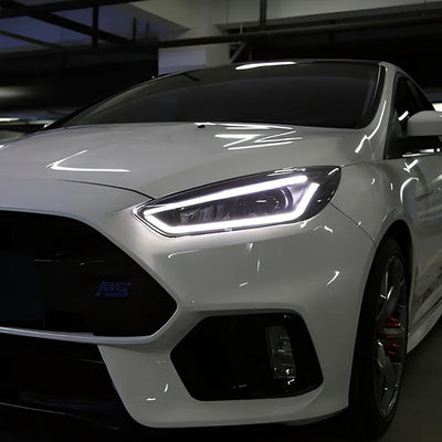 Phares LED Ford Focus 2015-2018 - packshot studio - Becquet Voiture