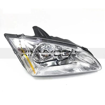 Phares LED Ford Focus MK2 2005-2008 - détail du montage - Becquet Voiture