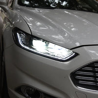 Phares LED Ford Mondeo 2013-2016 - vue de trois-quarts - Becquet Voiture