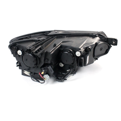 Phares LED Matriciels VW Passat B8 2014-2018 Séquentiel - packshot studio - Becquet Voiture