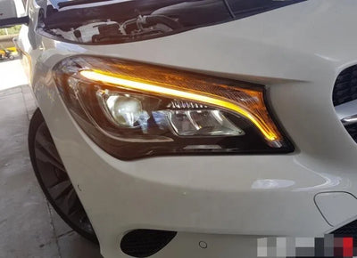 Phares LED Mercedes CLA W117 2013-2019 DRL Dynamique AMG - vue de trois-quarts - Becquet Voiture