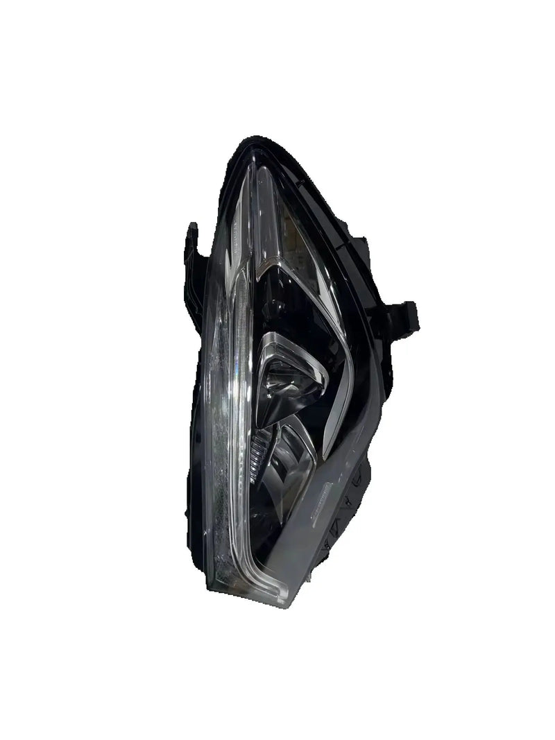 LED Headlights Mercedes CLA W117 2016-2018 - studio packshot - Becquet Voiture