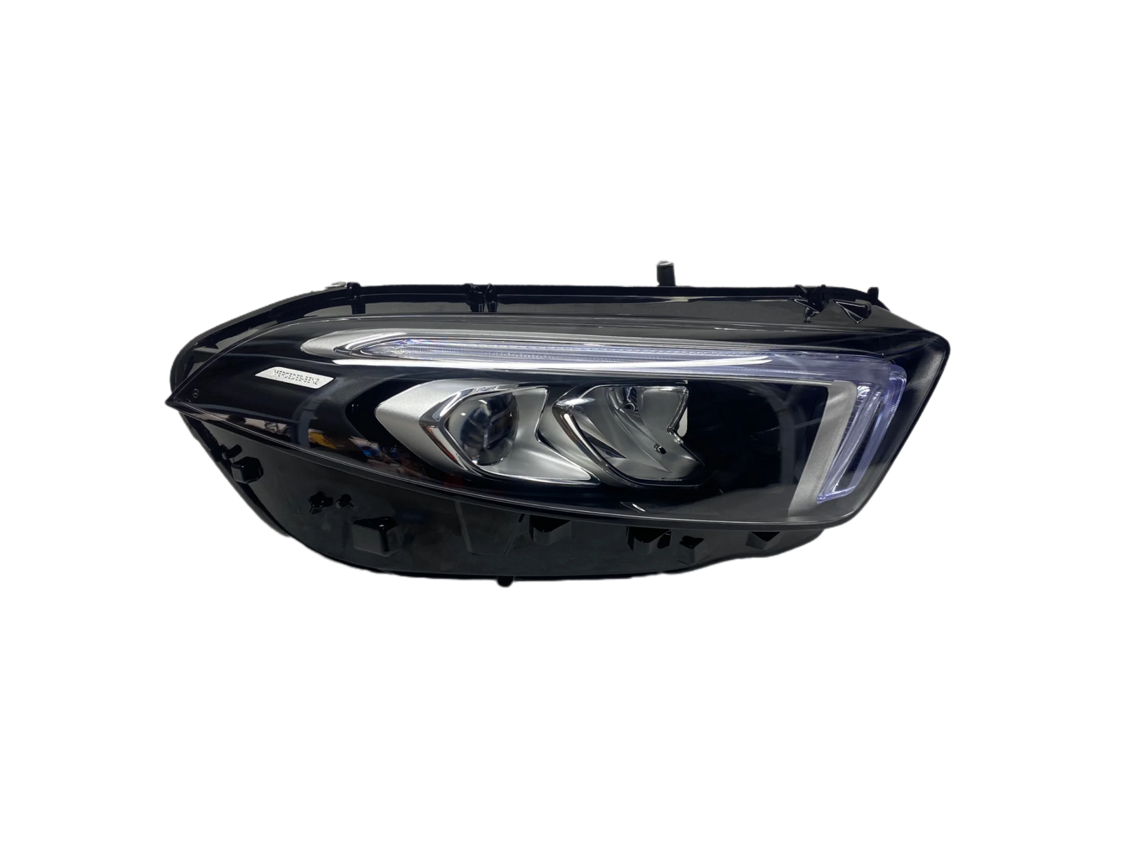 Phares LED Mercedes Classe A W177 - vue de face - Becquet Voiture