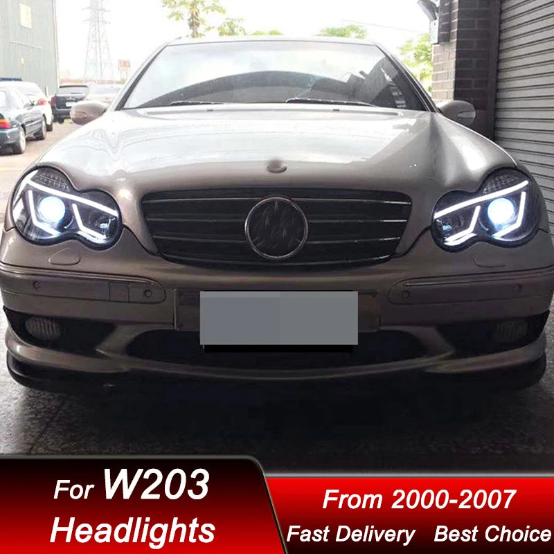 Phares LED Mercedes Classe C W203 2000-2007 - vue de trois-quarts - Becquet Voiture