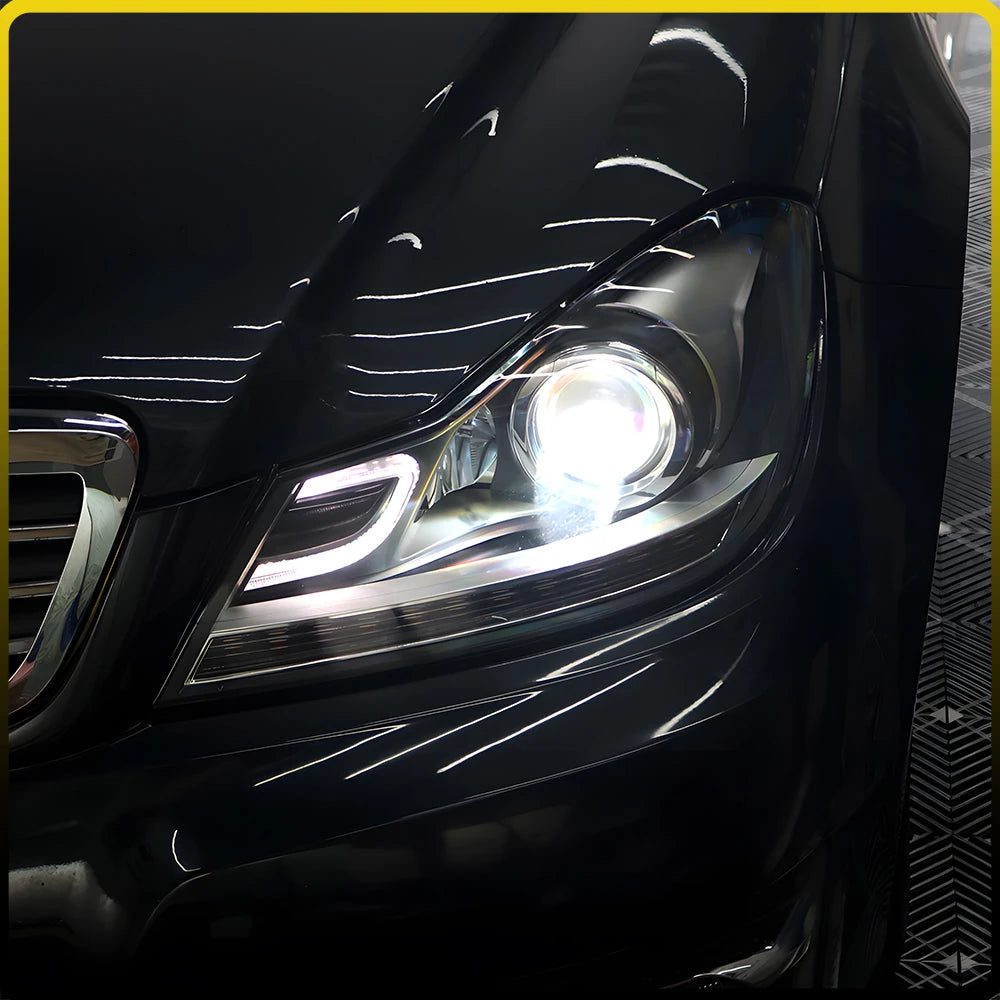 Phares LED Mercedes Classe C W204 2011-2013 (réf. 2) - vue de face - Becquet Voiture