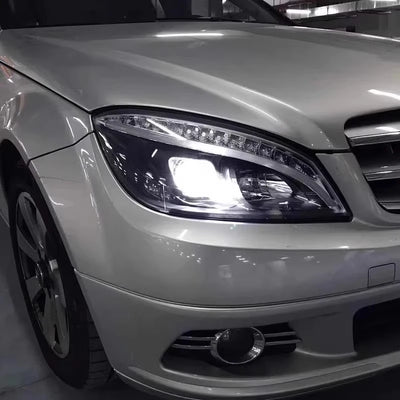 Phares LED Mercedes Classe C W204 - vue de trois-quarts - Becquet Voiture