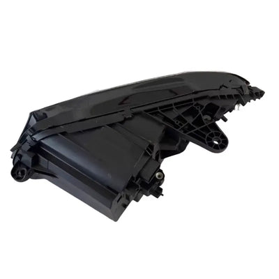 Phares LED Mercedes Classe C W205 2015-2017 - vue de trois-quarts - Becquet Voiture