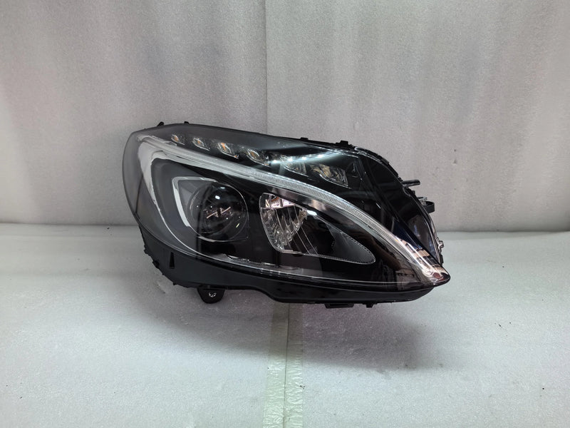 LED-Scheinwerfer Mercedes C-Klasse W205 2015–2018 links oder rechts - Dreiviertelansicht - Becquet Voiture