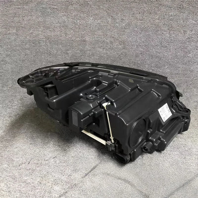 Phares LED Mercedes Classe E W213 2016-2020 - installé sur véhicule - Becquet Voiture