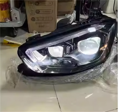 Phares LED Mercedes Classe E W213 E260 E300L Modifié DRL - vue de trois-quarts - Becquet Voiture