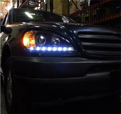 Phares LED Mercedes ML W163 ML280 Angel Eyes DRL Diurne - installé sur véhicule - Becquet Voiture