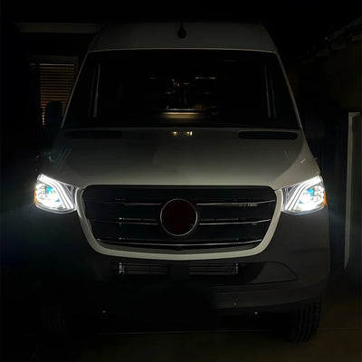 Phares LED Mercedes Sprinter W907 Style Maybach - packshot studio - Becquet Voiture