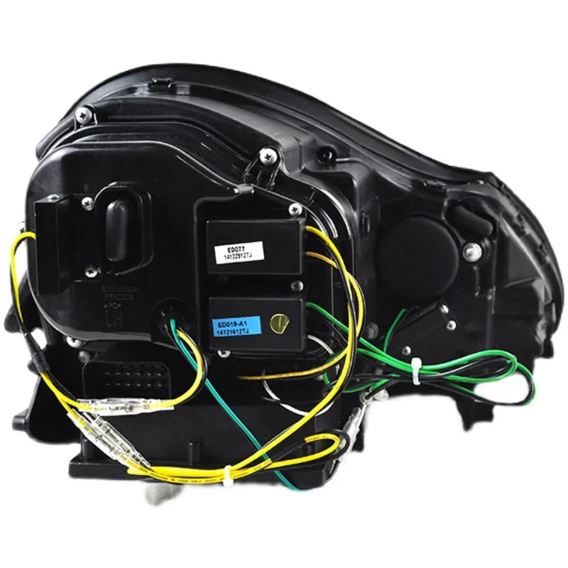 Phares LED Porsche Cayenne 955 2003-2008 - vue de trois-quarts - Becquet Voiture