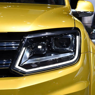 Phares LED Volkswagen Amarok 2011-2016 - vue de trois-quarts - Becquet Voiture