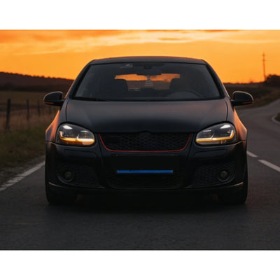 Phares LED VW Golf 5 MK5 2003-2008 DRL Ligne Argentée - installé sur véhicule - Becquet Voiture