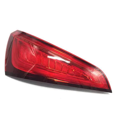 Phares Xénon Audi Q5 2009-2017 - détail du montage - Becquet Voiture