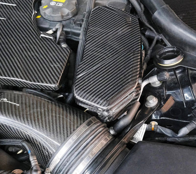 Pièces Compartiment Moteur Carbone BMW M5 F90 - installé sur véhicule - Becquet Voiture