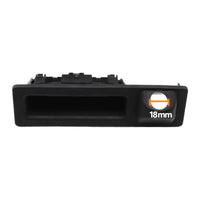 Poignée de coffre BMW Série 2 F22 F87 M2 2014-2019 - détail du montage - Becquet Voiture