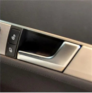 Poignées de Porte Intérieures Mercedes Classe C W204 GLK - vue arrière 2 - Becquet Voiture