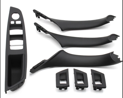 Poignées de Portes Intérieures BMW Série 5 F10 F11 - vue rapprochée - Becquet Voiture