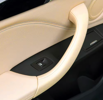 Poignées Portes Intérieures Remplacement BMW X2 F49 2017-2022 - détail du montage 4 - Becquet Voiture