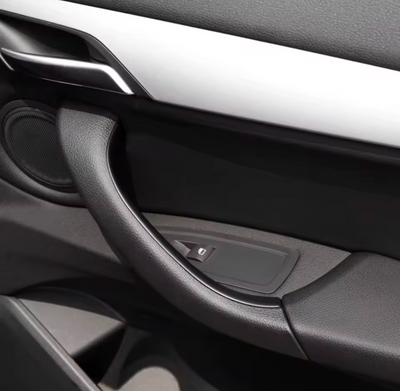 Poignées Portes Intérieures Remplacement BMW X2 F49 2017-2022 - packshot studio 4 - Becquet Voiture