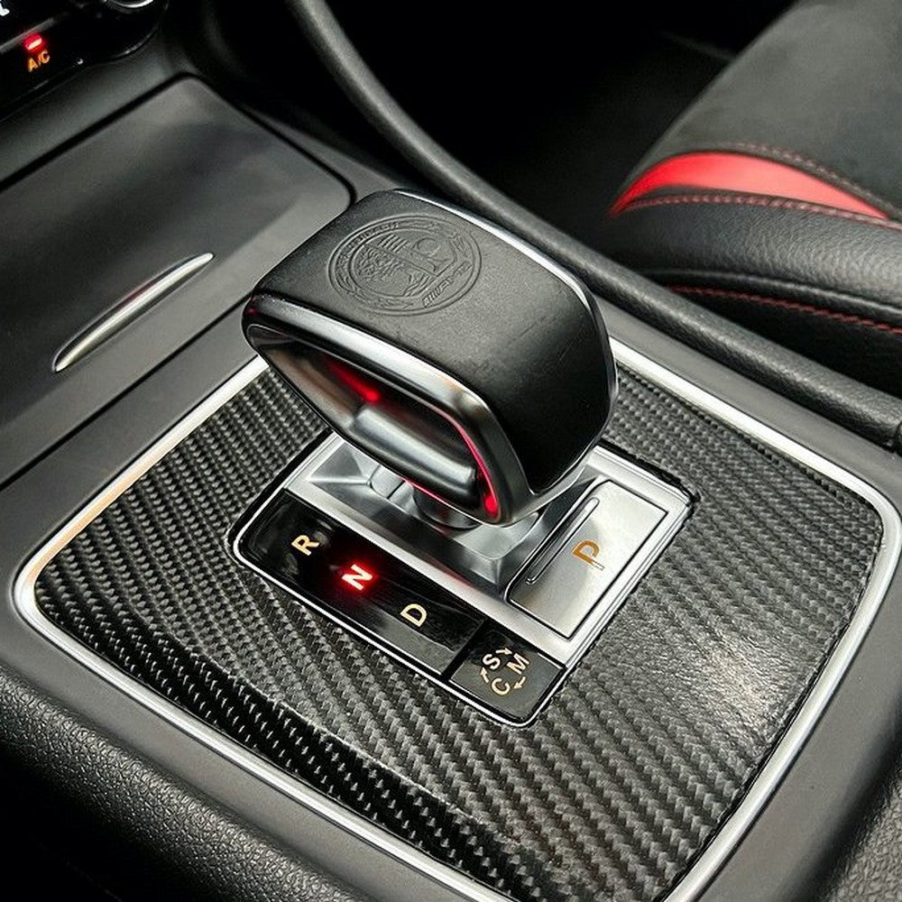 Pommeau de levier de vitesse Mercedes A45 AMG | Classe A W176 - vue de face - Becquet Voiture