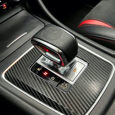 Pommeau de levier de vitesse Mercedes A45 AMG | Classe A W176 - vue de face - Becquet Voiture
