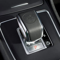 Pommeau de levier de vitesse Mercedes A45 AMG | Classe A W176 - vue de profil - Becquet Voiture