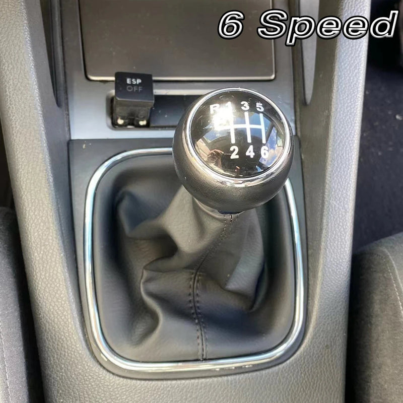Pommeau de Vitesse Cuir Volkswagen Golf 5 R32 - détail du montage - Becquet Voiture