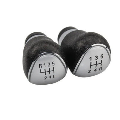 Pommeau de Vitesse Guêtre Ford Fiesta 2008-2012 - vue de trois-quarts - Becquet Voiture