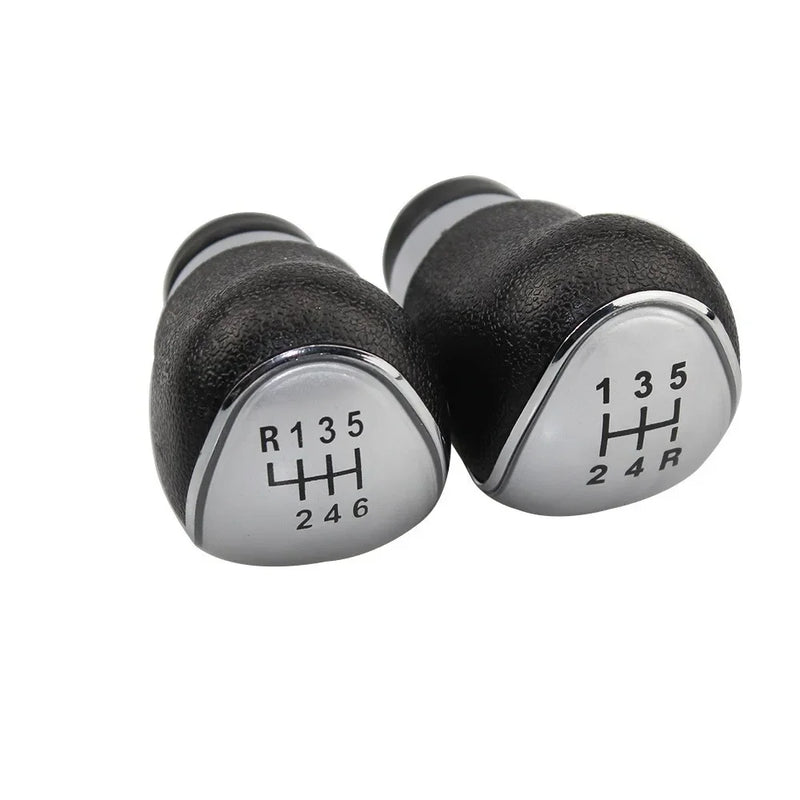 Pommeau de Vitesse Guêtre Ford Fiesta 2008-2012 - vue de trois-quarts - Becquet Voiture