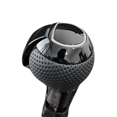 Pommeau DSG Audi RS Carbone Cuir Logo R S GTI - packshot studio - Becquet Voiture