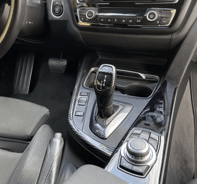 Pommeau Sélecteur Levier Vitesse Carbone BMW Série 1 F20 2011-2018 - installé sur véhicule - Becquet Voiture