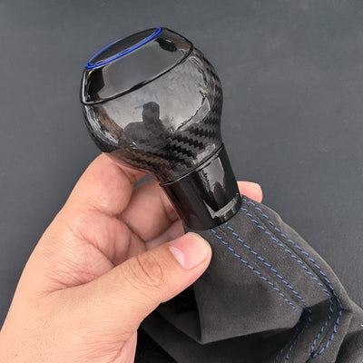 Pommeau Soufflet DSG Audi Cuir Carbone Alcantara - vue de face 3 - Becquet Voiture